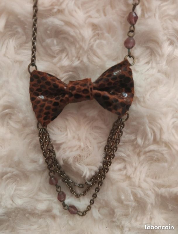 Collier (image 2)