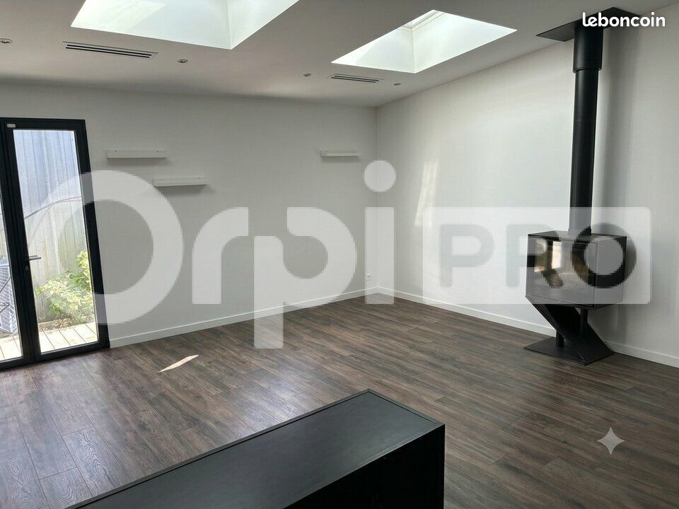 Bâtiment 400 m² (image 1)