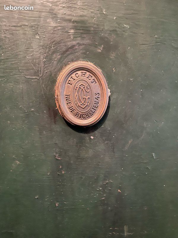 Coffre fort ancien avec clés (image 2)