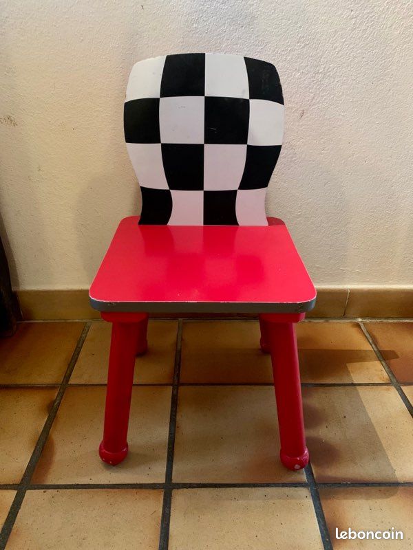 Chaise enfant (image 1)