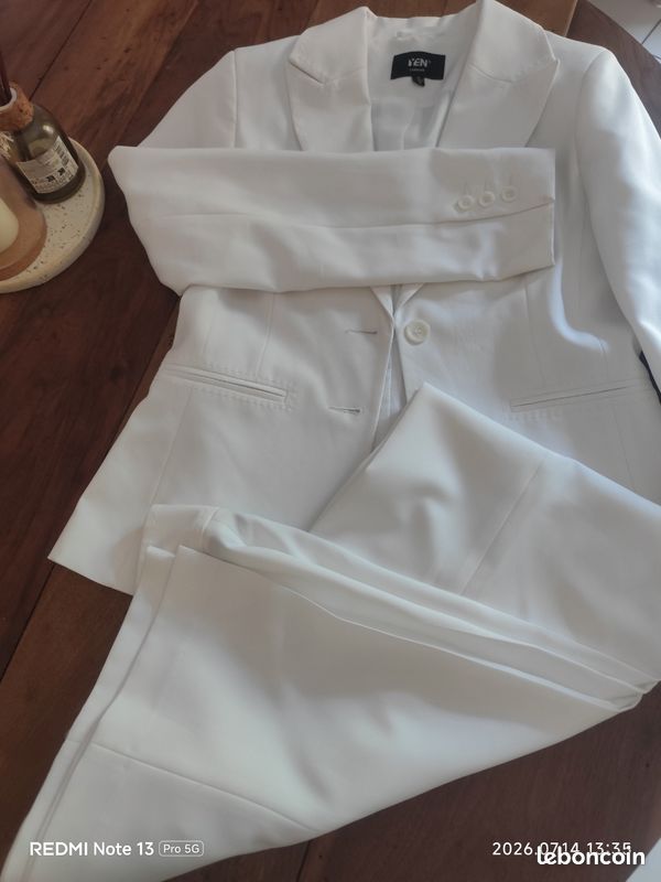 Tailleur femme blanc (image 1)