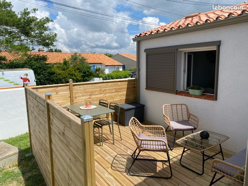 Dans une villa ,quartier calme à 500 m de la plage Boisvinet (image 1)