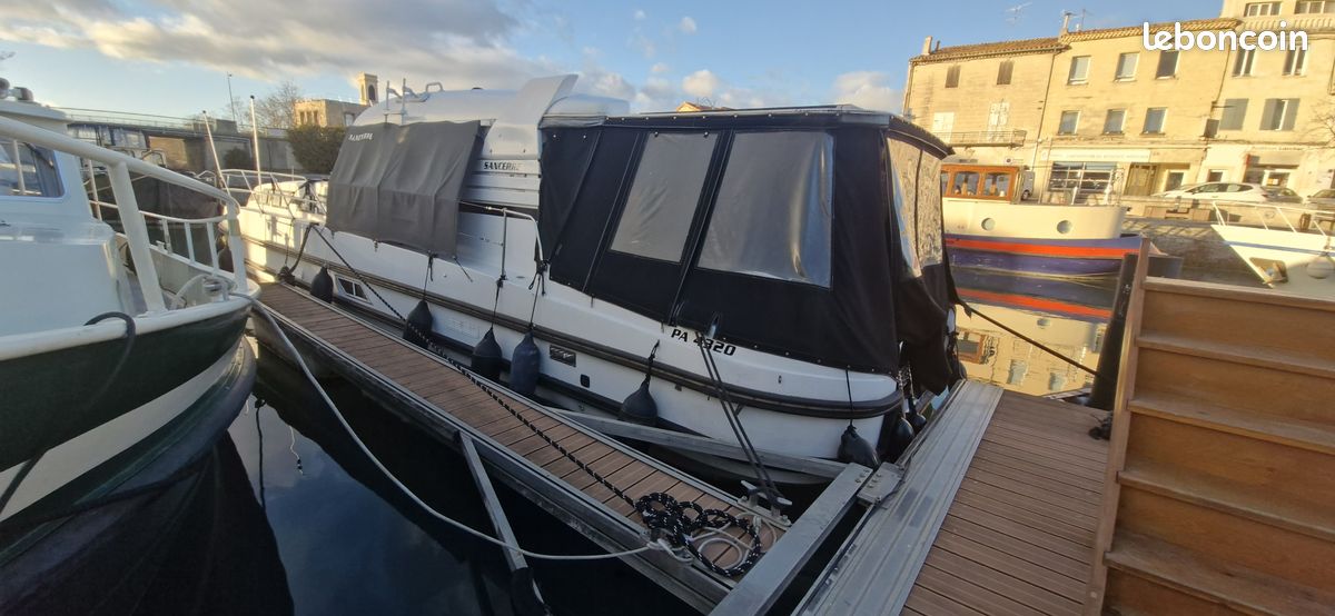 Nicol's 1300, 3 cabines doubles, 6 couchages, capacité 12 personnes, rare sur le marché (image 9)