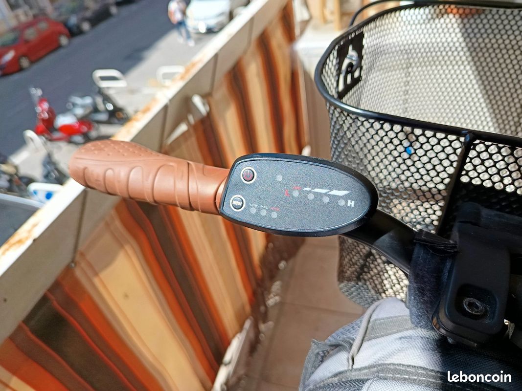 Vélo électrique pliant MoMA E16 Teen – Bon état + accessoires pratiques (image 2)