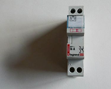 Fusible En Porcelaine Legrand 16A – Entraxe 2 Cm, Neuf