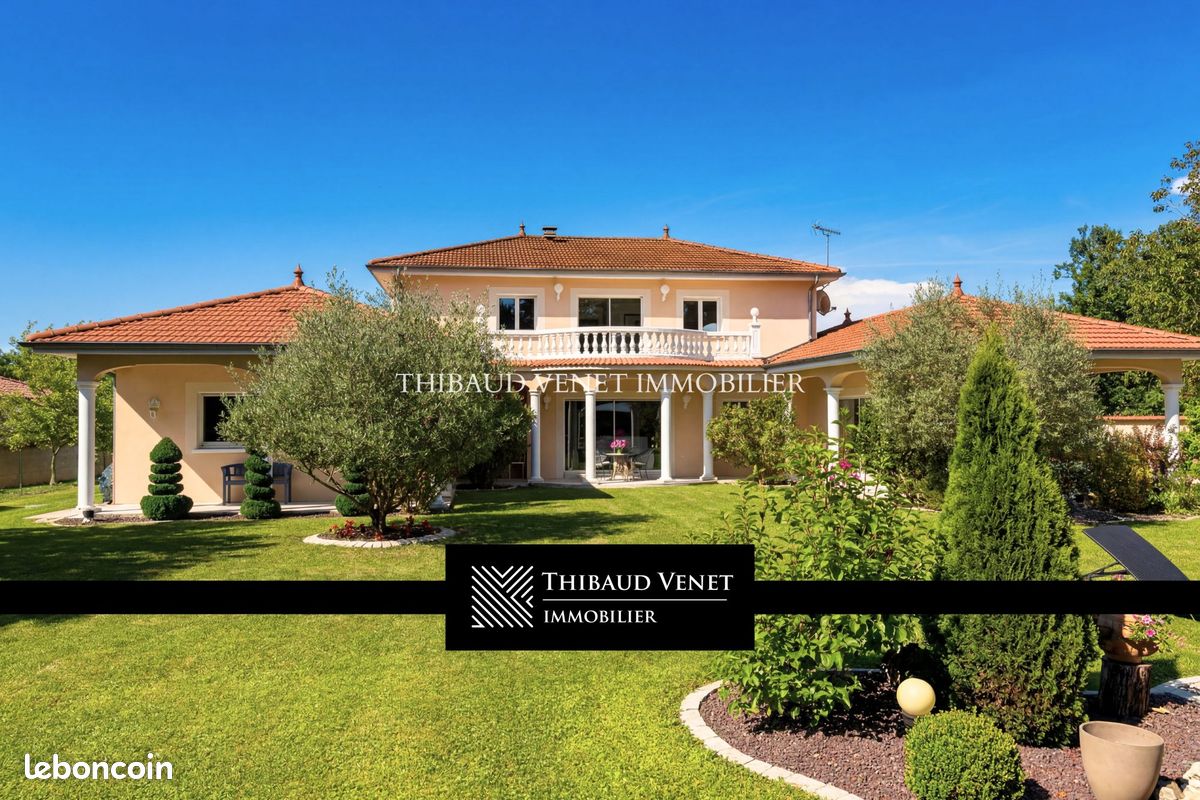 Maison 7 pièces 351 m² · à Bourg-en-Bresse · 351 m² · 750 000 €