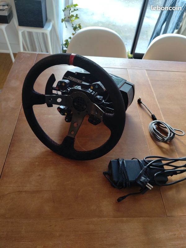 Fanatec ClubSport V2.5 + Hub + QR1 + volant RRS – Sim Racing PC (Thrustmaster / Logitech / Moza) (image 1)