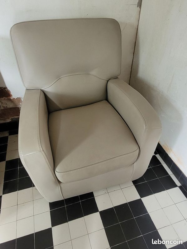 Vends fauteuil cuir beige (image 1)