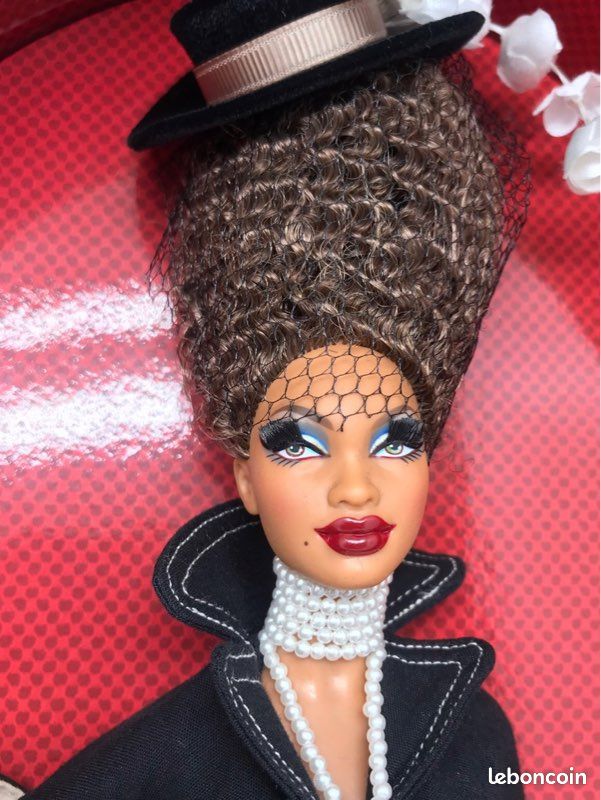 Chapeaux Collection Pepper Barbie Doll Done By Talented Designer Byron Lars Barbie Collector Doll (image 1)