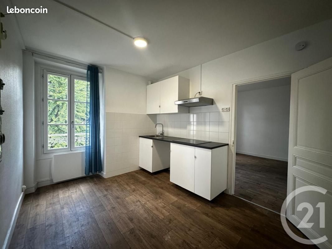 Appartement 3 pièces 53 m² · à Corbeil-Essonnes · 53 m² · 853 €/mois