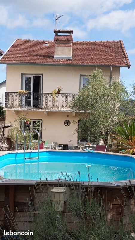 Maison 6 pièces 130 m² · à Pontacq · 130 m² · 300 000 €