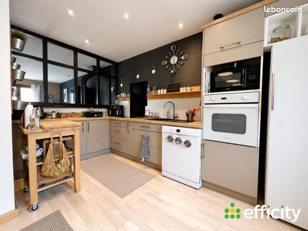 Maison 5 pièces 130 m² · à Fraisses · 130 m² · 220 000 €