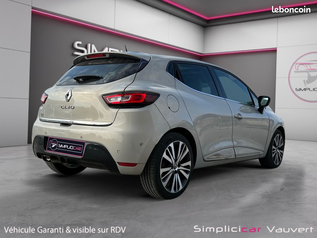 RENAULT CLIO 1.2 TCE 120 INITIALE PARIS 118Ch Sièges chauffants Système Bose Garantie 12 mois (image 3)