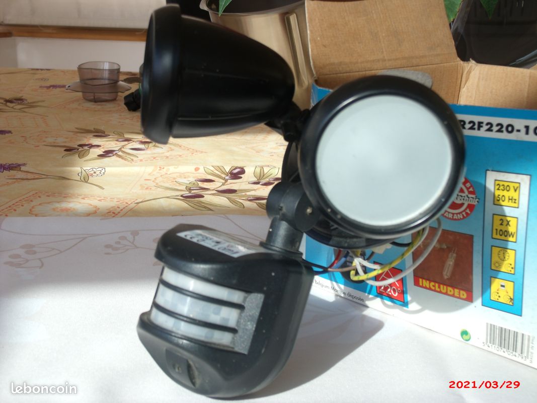 Projecteur extérieur (image 2)