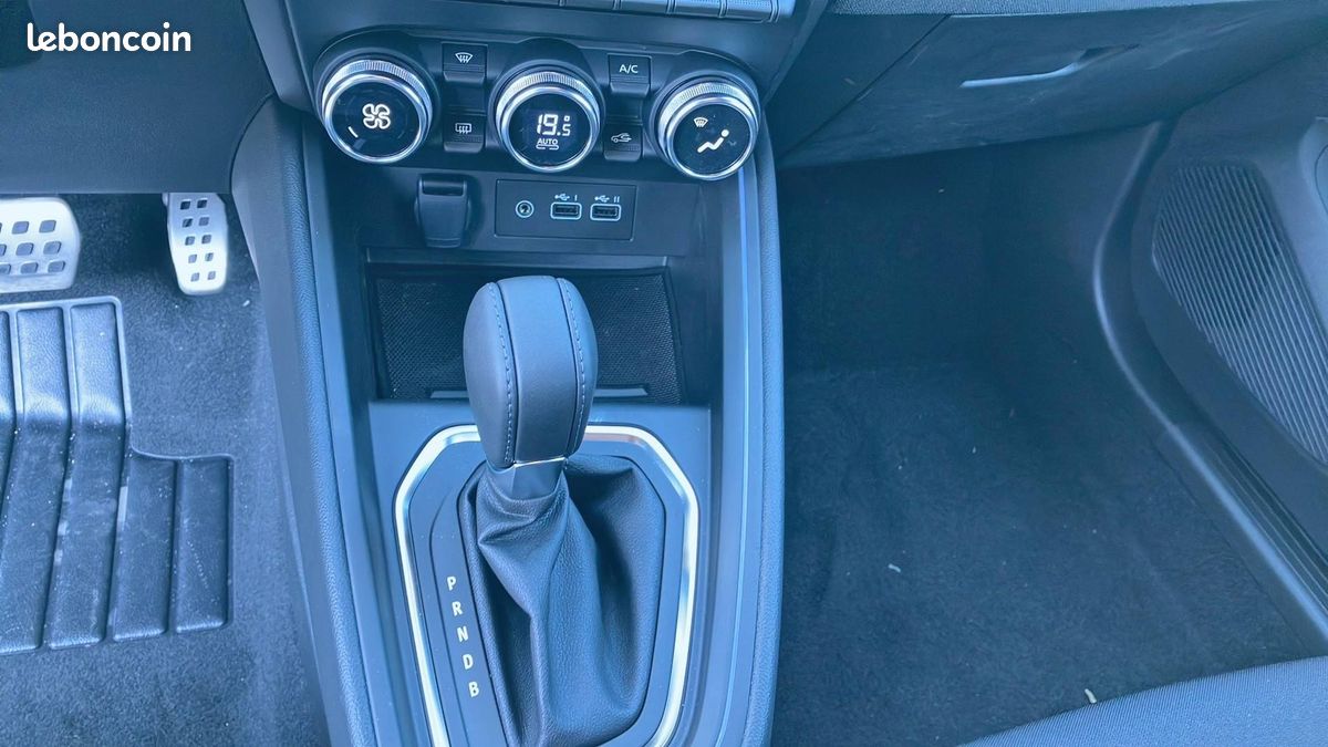 RENAULT CLIO esprit Alpine full hybrid E-Tech 145 (image 12)