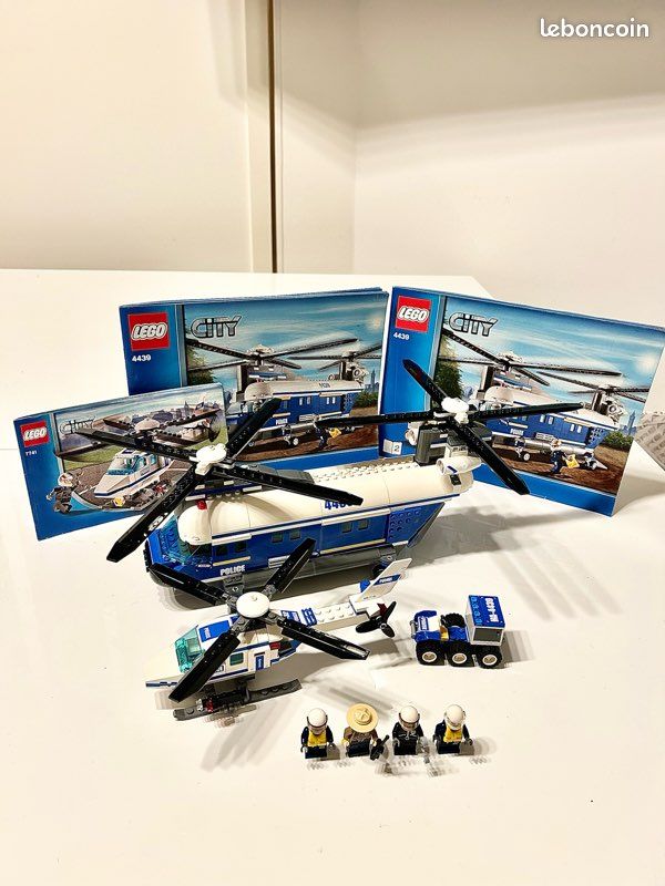 LEGO City Lot Sets Hélicoptères de Police 4439 7741