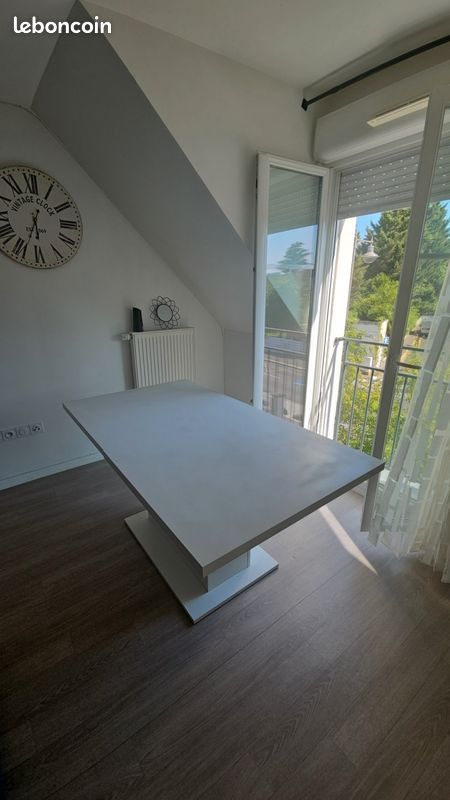 Table a manger (image 1)