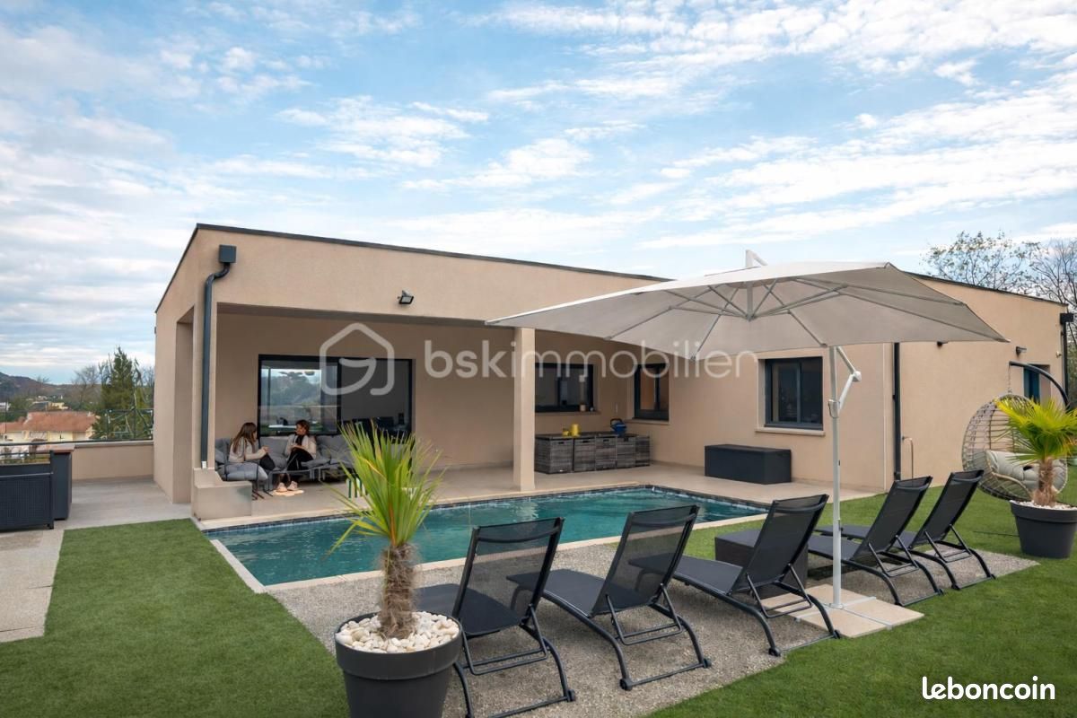 Maison 7 pièces 244 m² · à Cébazat · 244 m² · 725 000 €