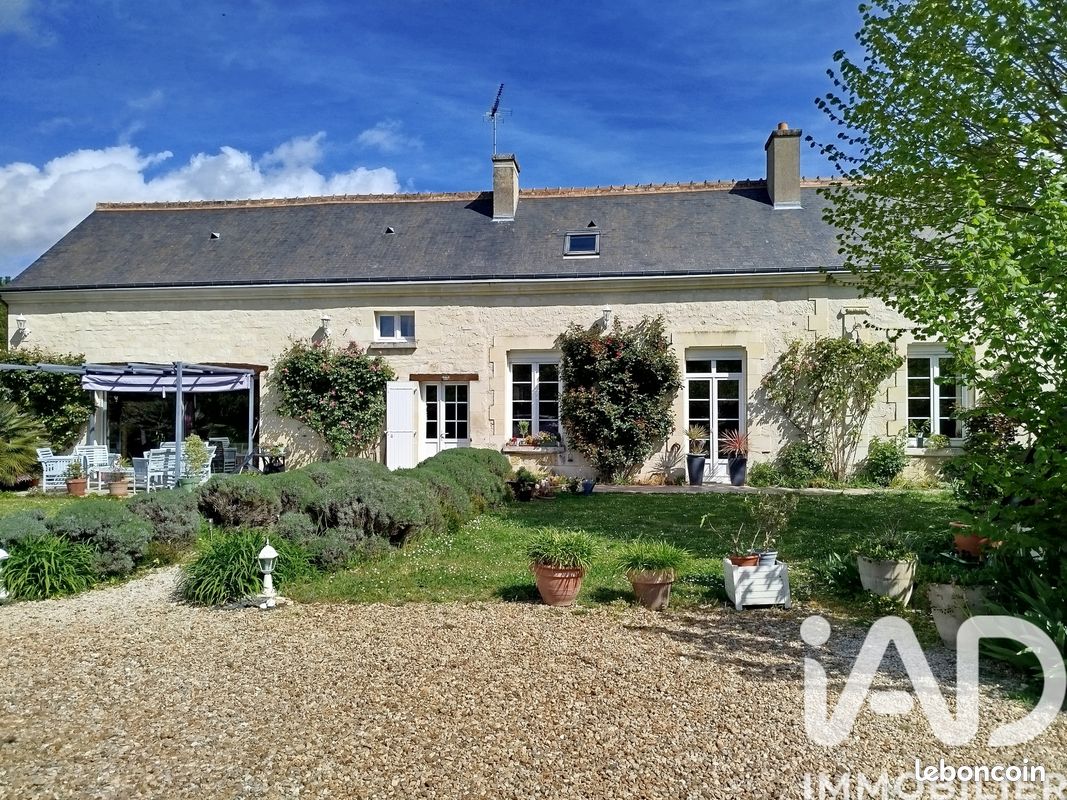 Maison 7 pièces 227 m² · à Chinon · 227 m² · 454 000 €