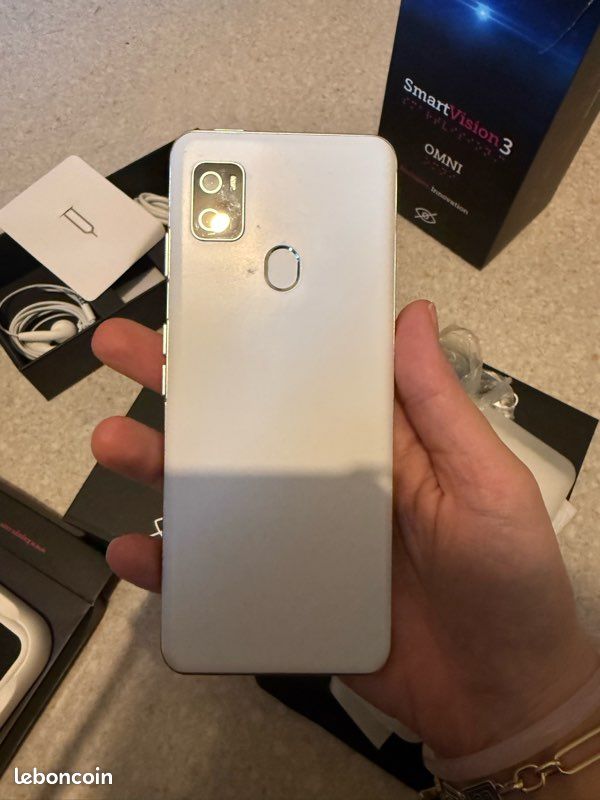 Smartvision 3 - téléphone tactile avec touches - pour déficient visuel (image 3)