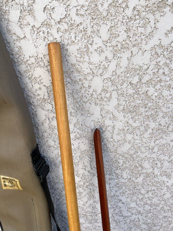 Bâton en bois de collection – pratique sportive ou décoration