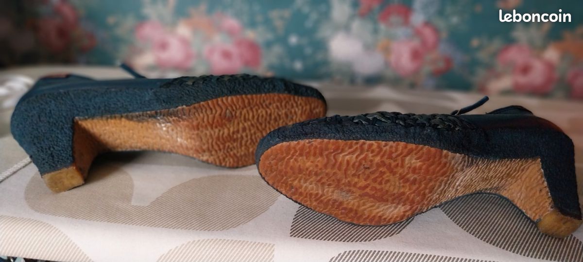Escarpins Talons Noirs Ted Lapidus - Taille 36 EU (4 UK, 6 US) - Cuir - Semelle Caoutchouc - Occasion
