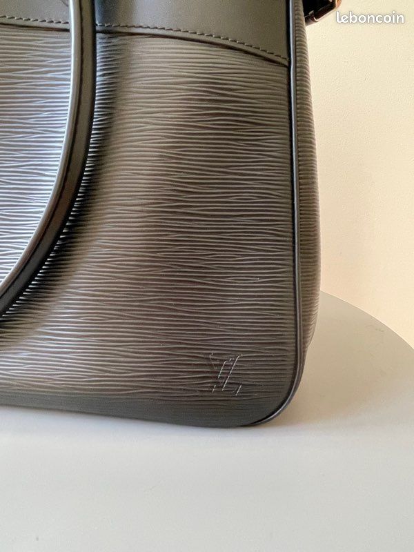 Sac à main Louis Vuitton (image 2)