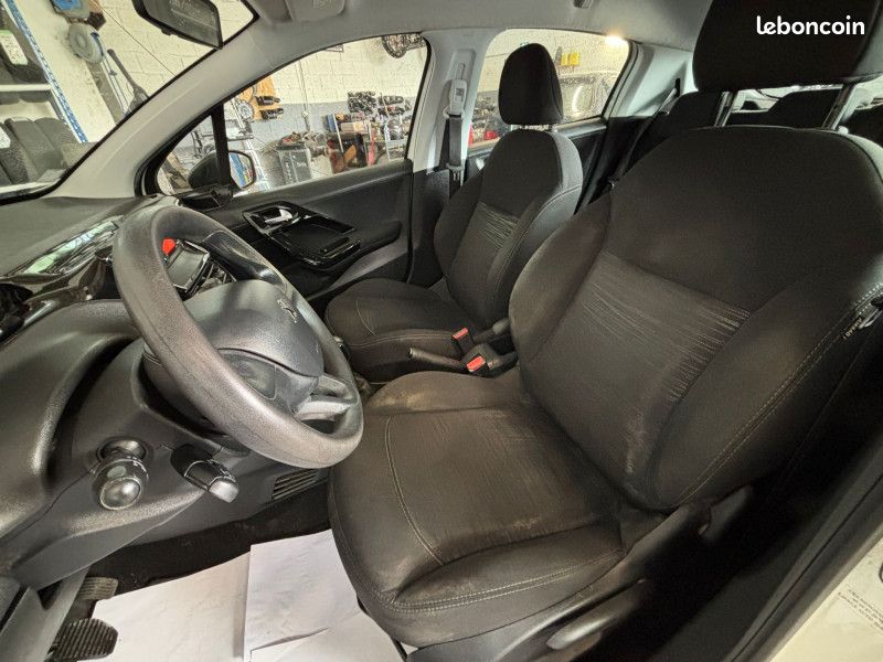 Peugeot 208 1.6 BLUEHDI 75CH ACCESS 5P (image 5)