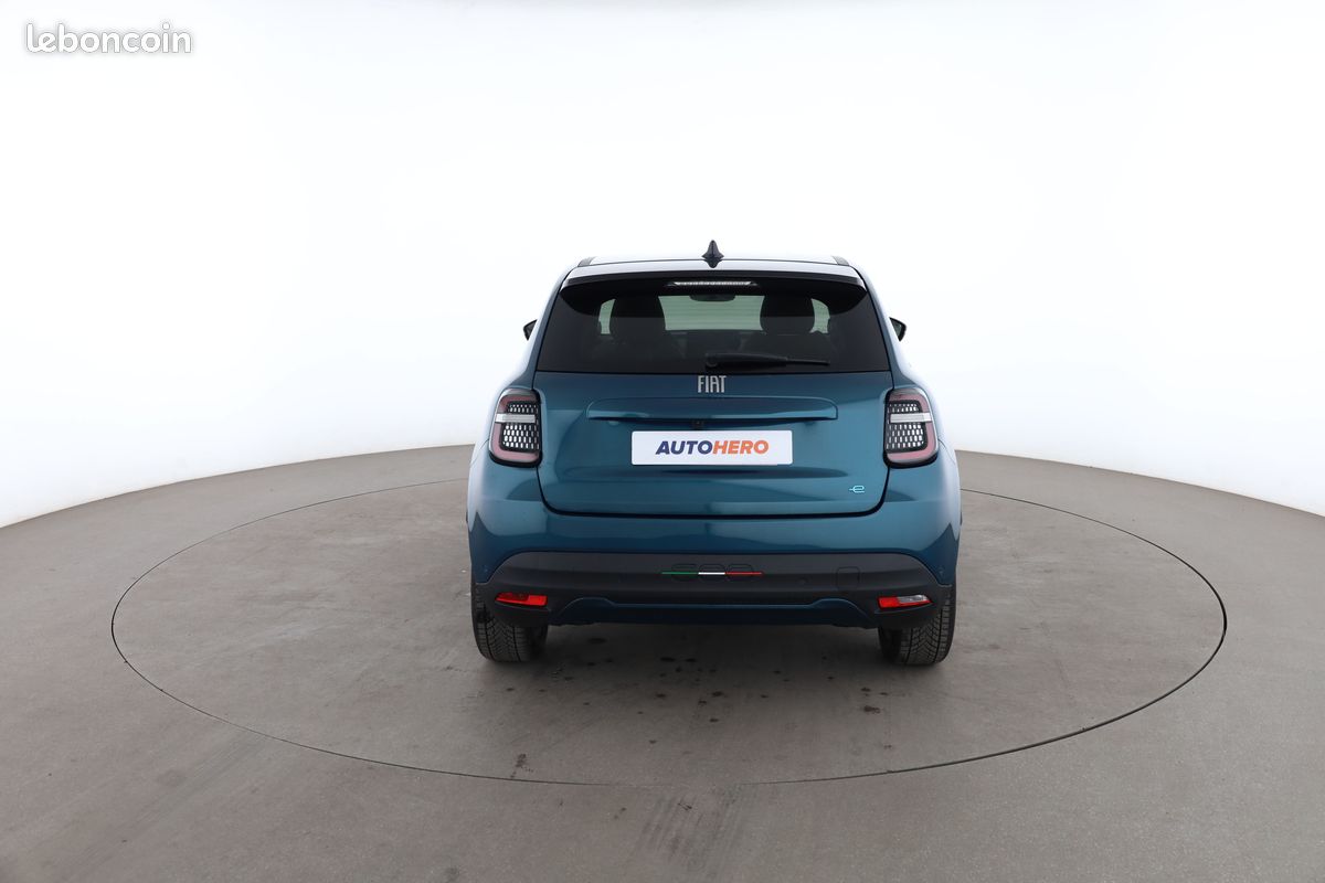 Fiat 600 Electrique 54 kWh La Prima 156 ch (image 13)