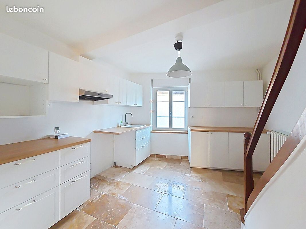 Maison 3 pièces 77 m² · à Falaise · 77 m² · 850 €/mois