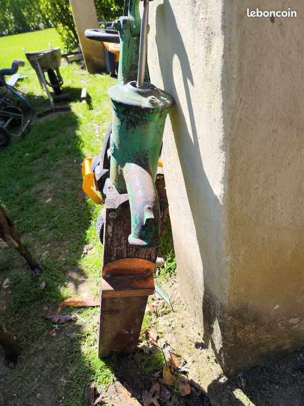 Pompe à main fonte de jardin (image 4)
