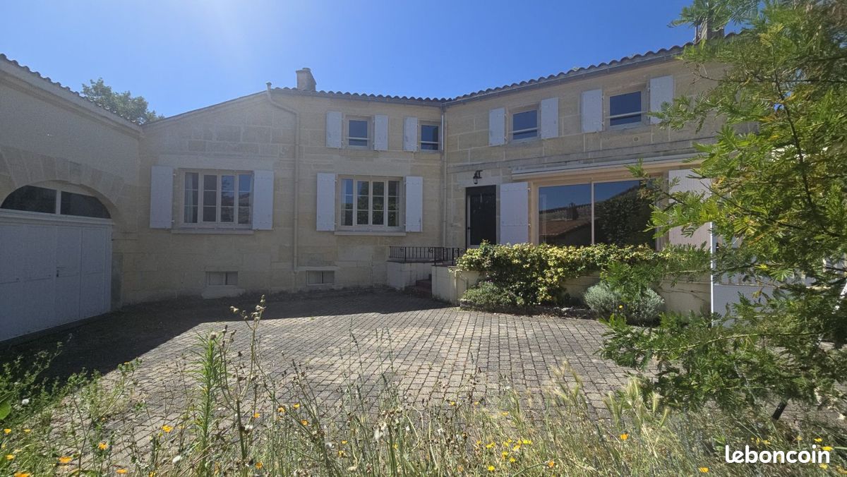 Maison 6 pièces 160 m² · à Cognac · 160 m² · 189 000 €