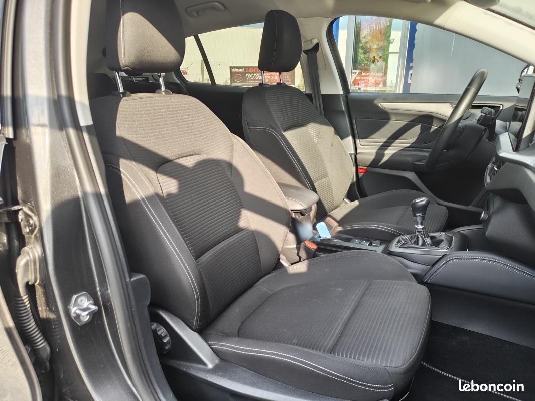 Ford Focus IV 1.0 ECOBOOST 125ch TITANIUM (image 6)