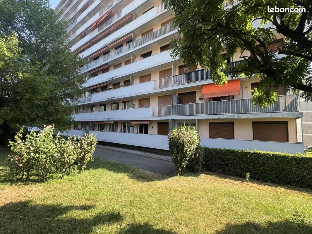 Appartement 3 pièces 64 m² · à Fontaine · 64 m² · 95 000 €