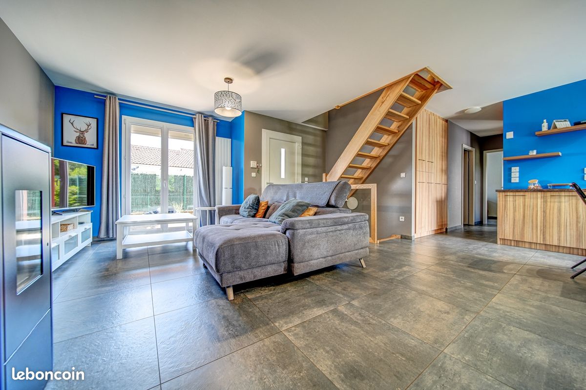 Maison 7 pièces 148 m² · à Rémilly · 148 m² · 289 900 €