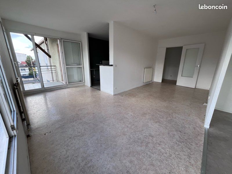 Appartement 63 m2 dernier étage terrasse (image 1)