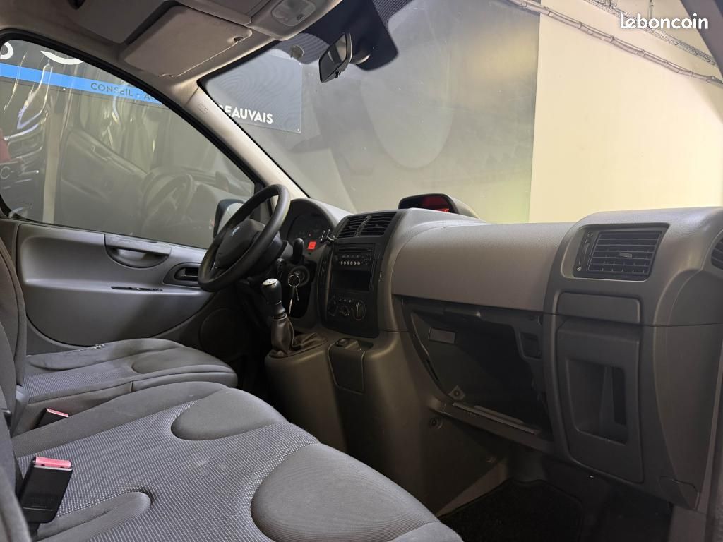 PEUGEOT EXPERT 1.6l HDi 90ch Tepee Confort Pack Court - 9pl + Double Ouverture (image 26)