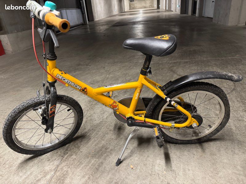 Vélo d'enfant jaune Décathlon Vélos