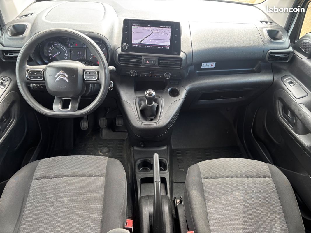 Citroën BERLINGO FOURGON XL 2021 Cabine Approfondie 1.5 BlueHDi 102 cv SUIVI COMPLET {TVA RECUPERABLE - GPS - CARPLAY} (image 19)
