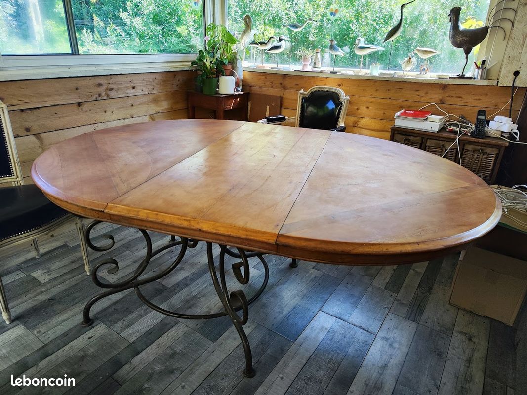 Table (image 5)