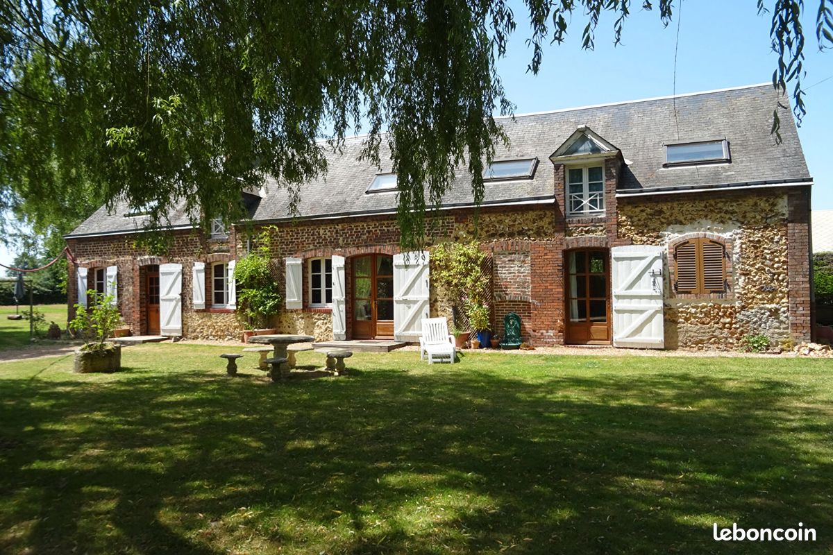 Maison 6 pièces 188 m² · à Brou · 188 m² · 241 500 €