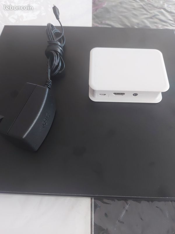 Raspberry Pi 3 Model B (image 1)