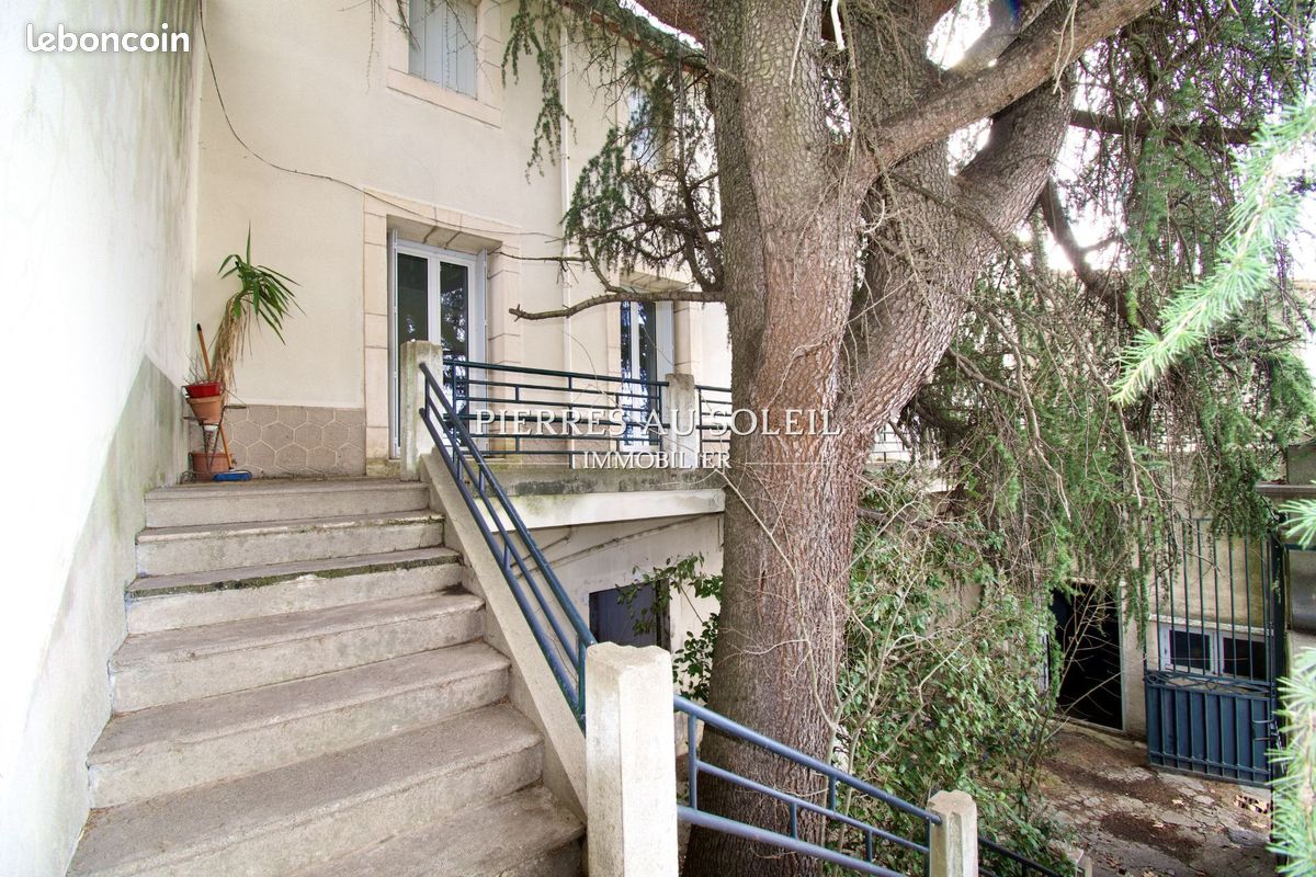 Maison 7 pièces 346 m² · à Faugères · 346 m² · 260 000 €