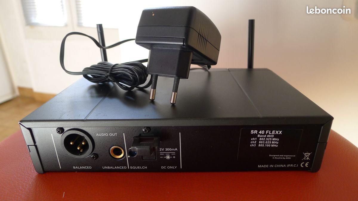 Récepteur AKG SR 40 Flexx Pro Diversity + bloc alimentation 