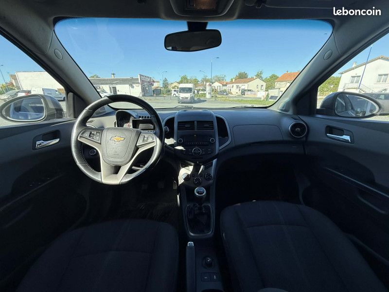 Chevrolet AVEO 1.3 VCDI95 LTZ S&S 5P (image 6)