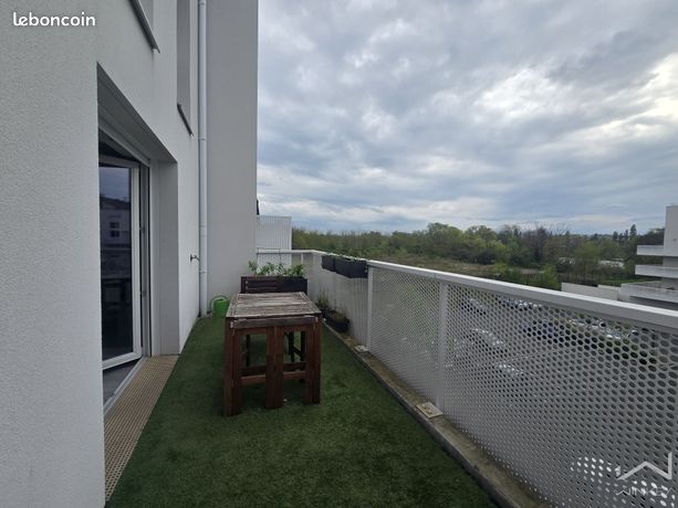 https://img.leboncoin.fr/api/v1/lbcpb1/images/68/cf/19/68cf19351c8d2ba592340fc80cebe4ba3668f7a3.jpg?rule=ad-image