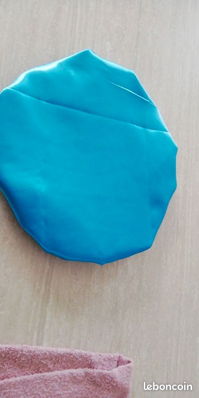 Bonnet satin ensemble (image 9)