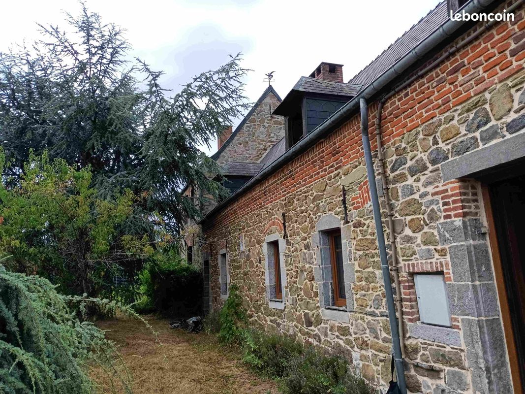 Maison 8 pièces 180 m² · à Felleries · 180 m² · 304 750 €