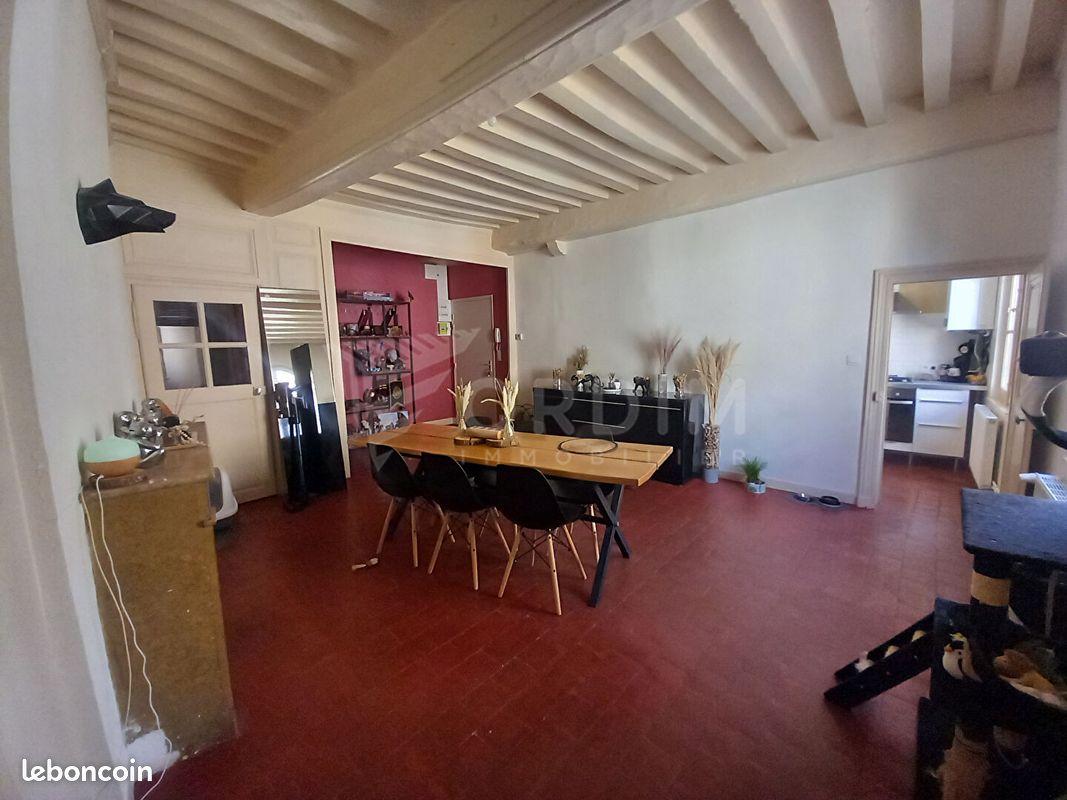 Appartement 3 pièces 79 m² · à Avallon · 79 m² · 555 €
