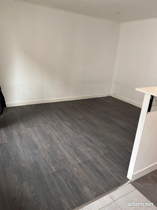Appartement 1 pièce 24 m² · à Corbeil-Essonnes · 24 m² · 600 €/mois